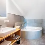 Kaiserchalet הוכנשוואנד